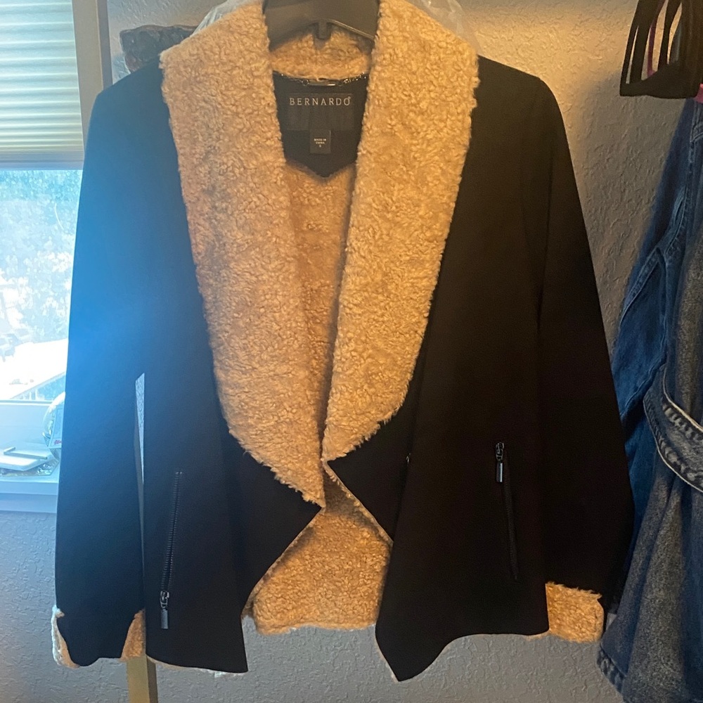 Bernardo Women's Black and Cream Teddy Jacket